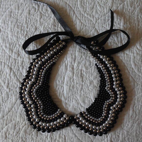 Detachable Beaded collar necklace with ribbon closure - Picture 2 of 10